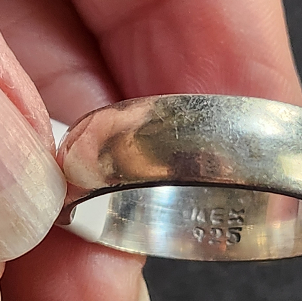 925 Sterling Wedding band sz 10.5 men or women heavy stamped 925 Mex, good ring